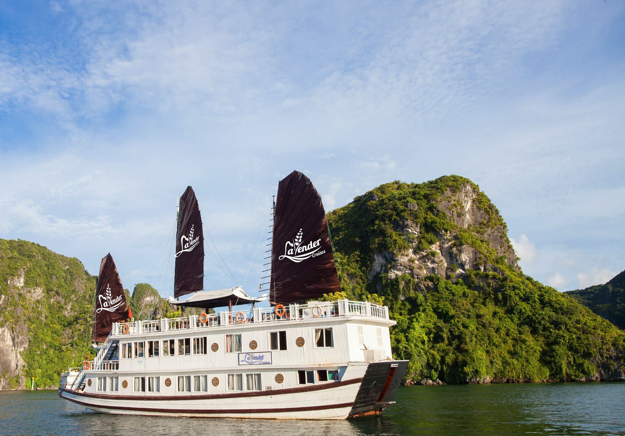 Halong Lavender Cruises Hotel Ха Лонг Екстериор снимка